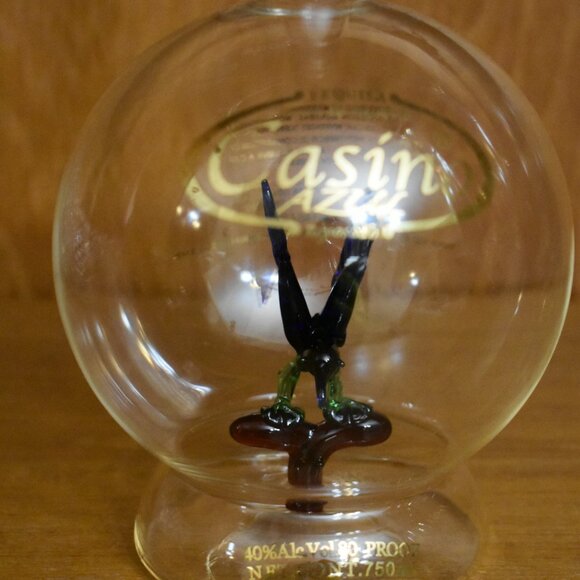 Tequila Casino Azul Hand-Blown Glass Decanter with Parrot Inside EMPTY BOTTLE - Picture 3 of 16